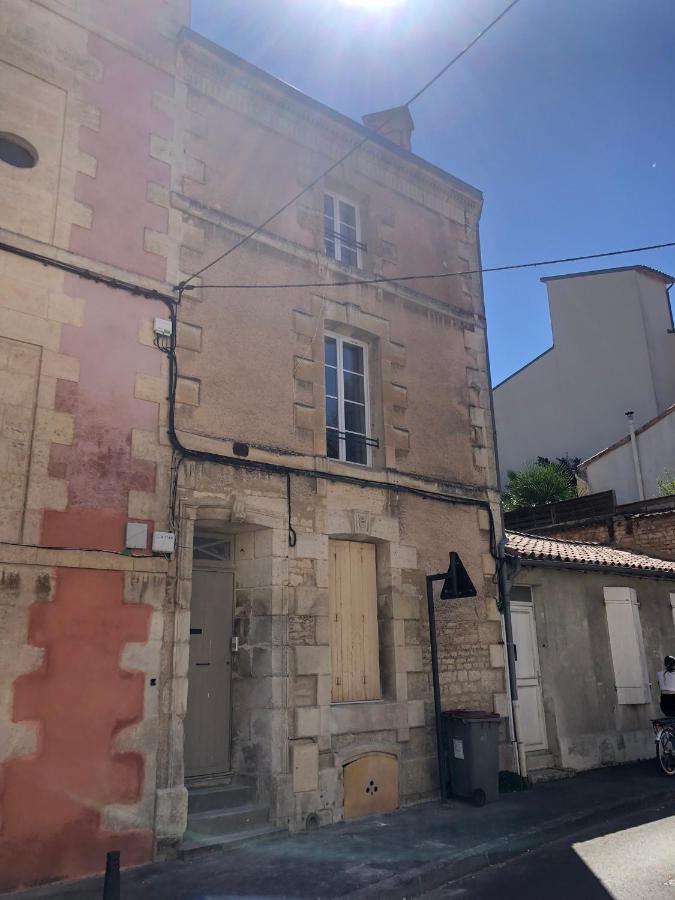 Le Bjorn - T1 chaleureux refait à neuf - Centre Niort Exterior foto